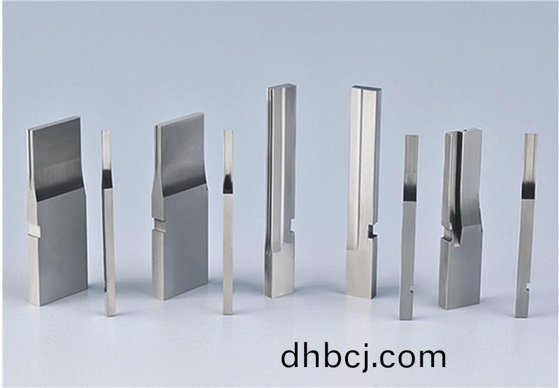 精密衝糢零(ling)件(jian)-01