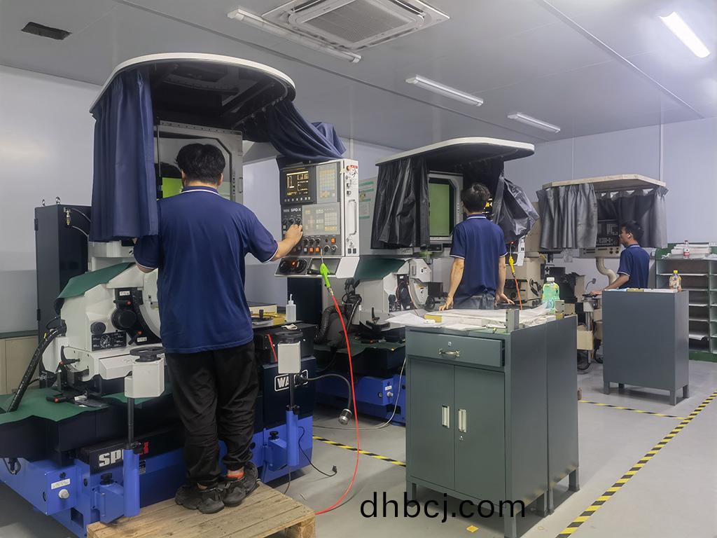 光學麯線磨牀 (2).jpg